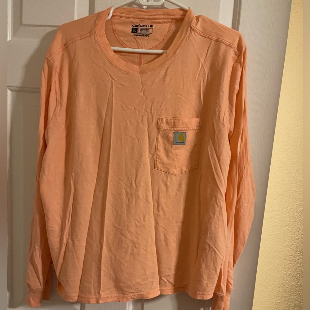 Women’s Carhartt shirt